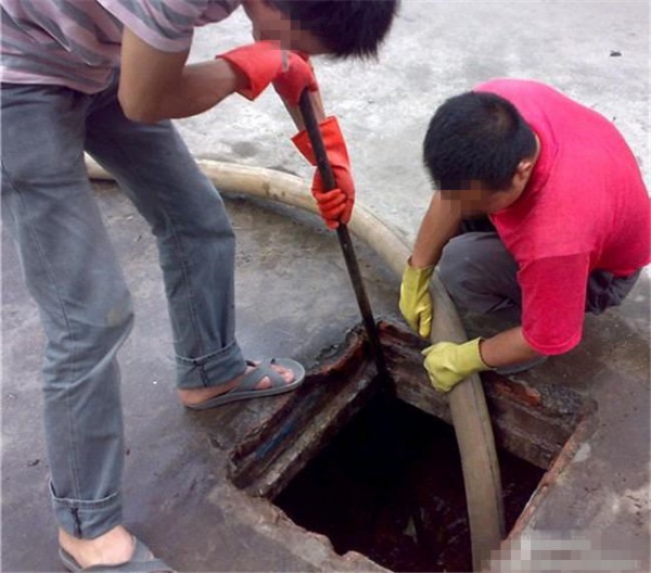 太青年路管道疏通维修 抽化粪池 污水泥浆淤泥 改上下水暖